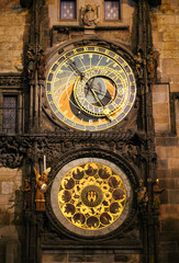 Obraz premium Astronomical clock in old town prague at night