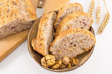 bread with walnuts and raspberries