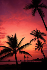 Fototapeta na wymiar Hawaiian Sunset on Big Island Anaehoomalu Bay
