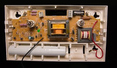 Circuitos, cables y bombillas