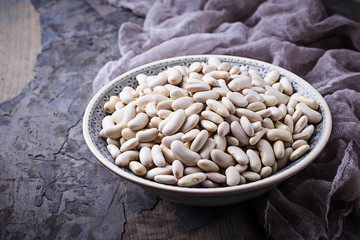 White beans in bowl