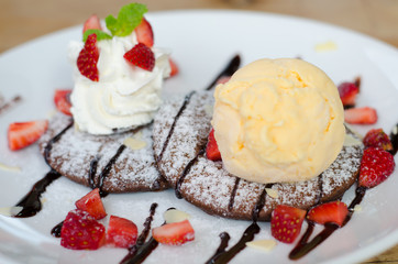 pancakes with strawberry  and ice cream