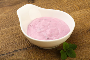 Yoghurt with blueberries