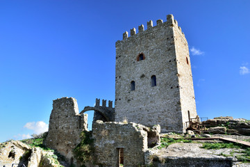 Vista dei ruderi del castello di Cefalà Diana, provincia di Palermo IT	