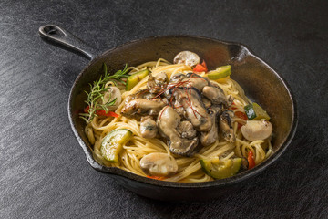 カキのスパゲティ　イタリアン　 Delicious pasta of the oyster