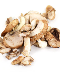 Row of sliced organic crimini or baby bella mushrooms