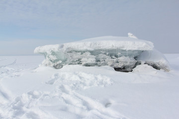 Fototapeta na wymiar Opening of ice to Ob River in the spring, Siberia, Russia