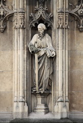 Fototapeta premium Sculpture in Westminster Palace in London, UK