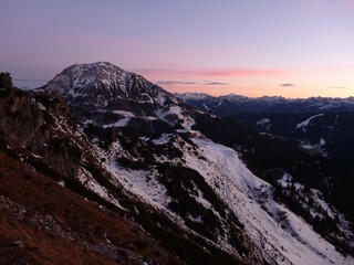 Fototapeta na wymiar romantic sunset at salzkammergut mountains
