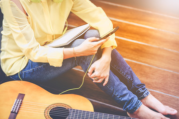 Obraz premium Happy mother and daughter smiling and relaxing outdoors, travel on vacation