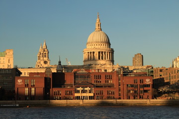 Naklejka premium London. St. Paul`s dome from Southwark