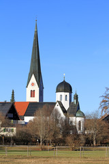 Fototapeta na wymiar Kirche in Fischen im Allgäu
