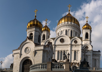 Fototapeta na wymiar White Cathedral of Christ the Savior, Moscow, Russia