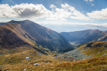 Fototapeta premium A beautiful mountain landscape above tree line