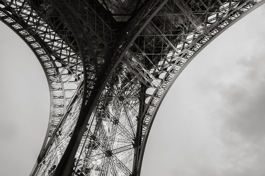 Eiffel tower bearing, retro style effect