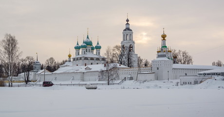 Vvedensky Tolga monastery in Yaroslavl in the winter