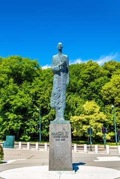Statue of King Haakon VII in Oslo