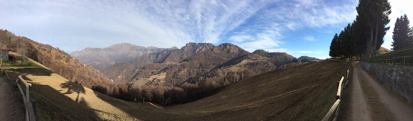 Fototapeta premium panoramic view on the valley