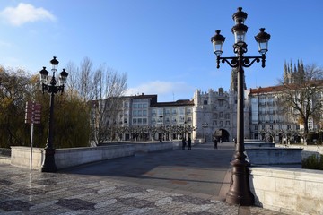 Fototapeta premium Puentes hacia la zona histórica. 