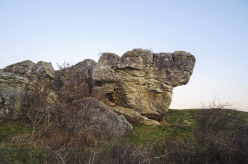 Felsen bei altem Steinbruch der Römer im Burgenland