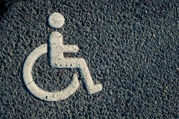 signe signalétique symbole handicap handicapé réservé accès