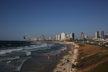 People at the Tel Aviv seaside