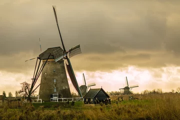 Fotobehang Molens Historici Hollandse molens bij Rotterdam