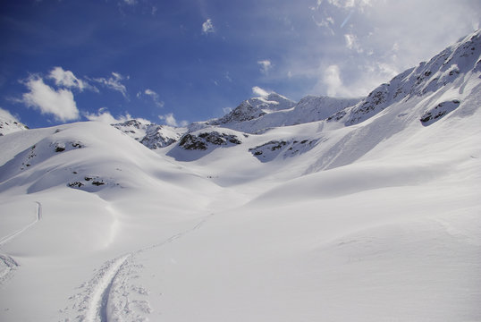 Snowy peaks in the European Alps
