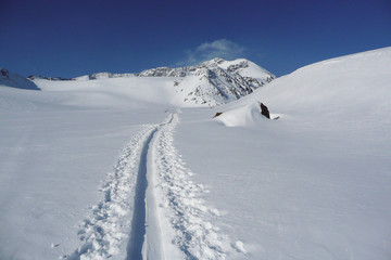 Snowy peaks in the European Alps