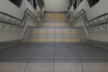 階段　駅