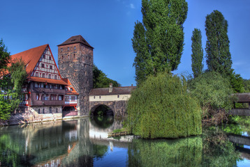 Blick auf den Henkersteg im Sommer