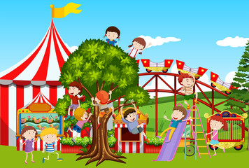 Fototapeta premium Many kids playing in the fun park