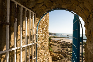 Gate to the beach, Asilah at the N1