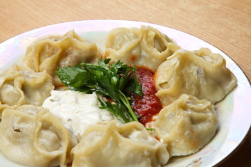 Plate with manta rays on the table.