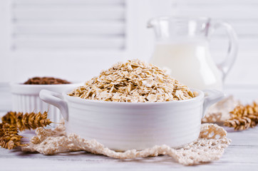 Dry oat flakes