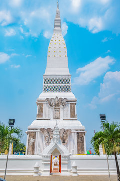 Temple Phra that tha uthen with beautiful sky,Thailand.