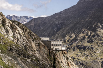 Gipfelhaus im Hochgebirge