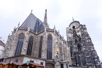 Photo of saint stephen's cathedral and christmas market, is the mother church of the roman empire, vienna, austria