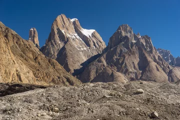 Schapenvacht deken met foto K2 Trango tower cliff and Cathedral tower, K2 trek, Skardu,Gilgit,P