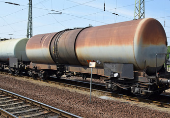 Fototapeta na wymiar Oil tank carriage at the station