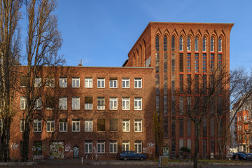 Ehemaliges Abspannwerk Christiania in Berlin-Gesundbrunnen, Front zur Osloer Straße