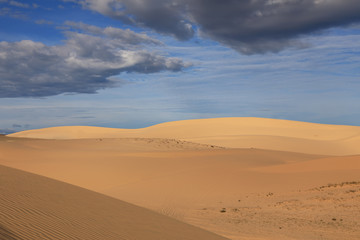 Fototapeta na wymiar Landscape of sand dunes