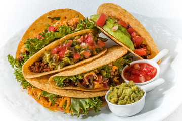 タコスセット　メキシコ料理　 Mexican food tacos