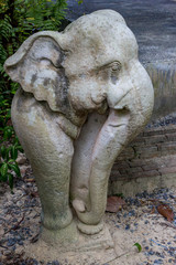 Статуя слон