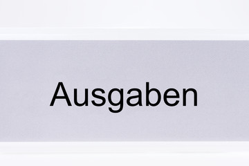 Aktenordner Aufschrift Ausgaben