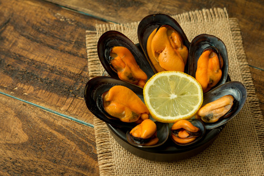 Delicius appetizer with natural mussels