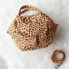 Bolso con estampa de leopardo