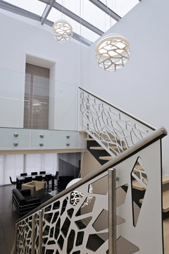 cage d'escalier design contemporain