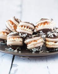 Lamington Macaron