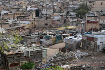 suburbios en las afueras de la ciudad de fez